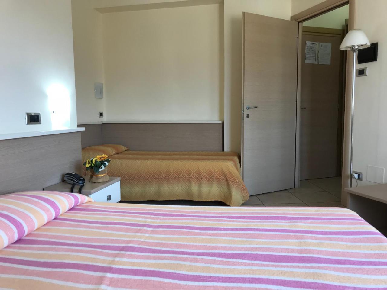 Hotel San Luca Rossano Luaran gambar